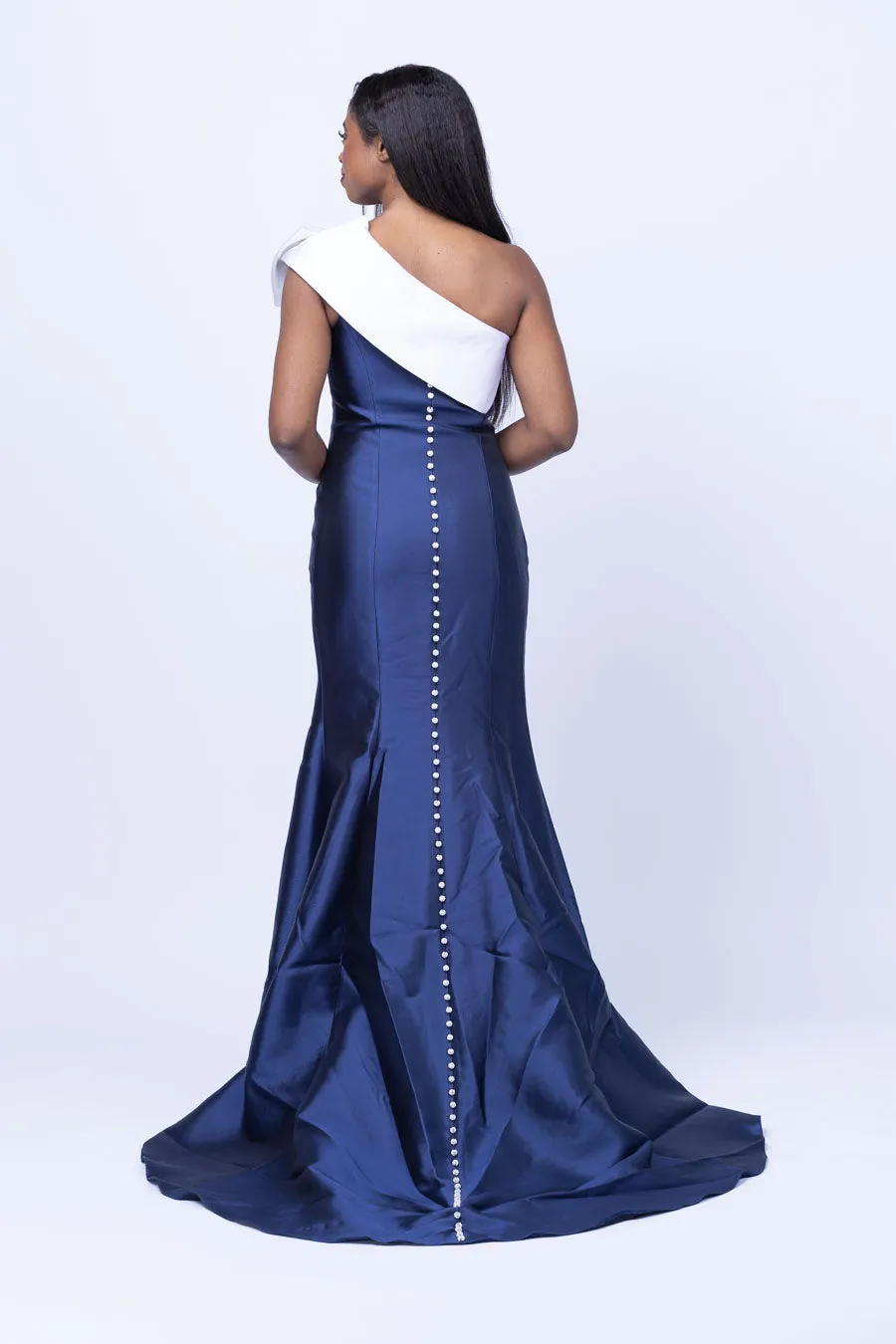 Daymor Gown in Navy White