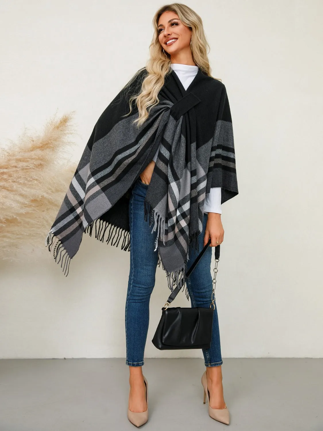 Fringe Contrast Plaid Poncho