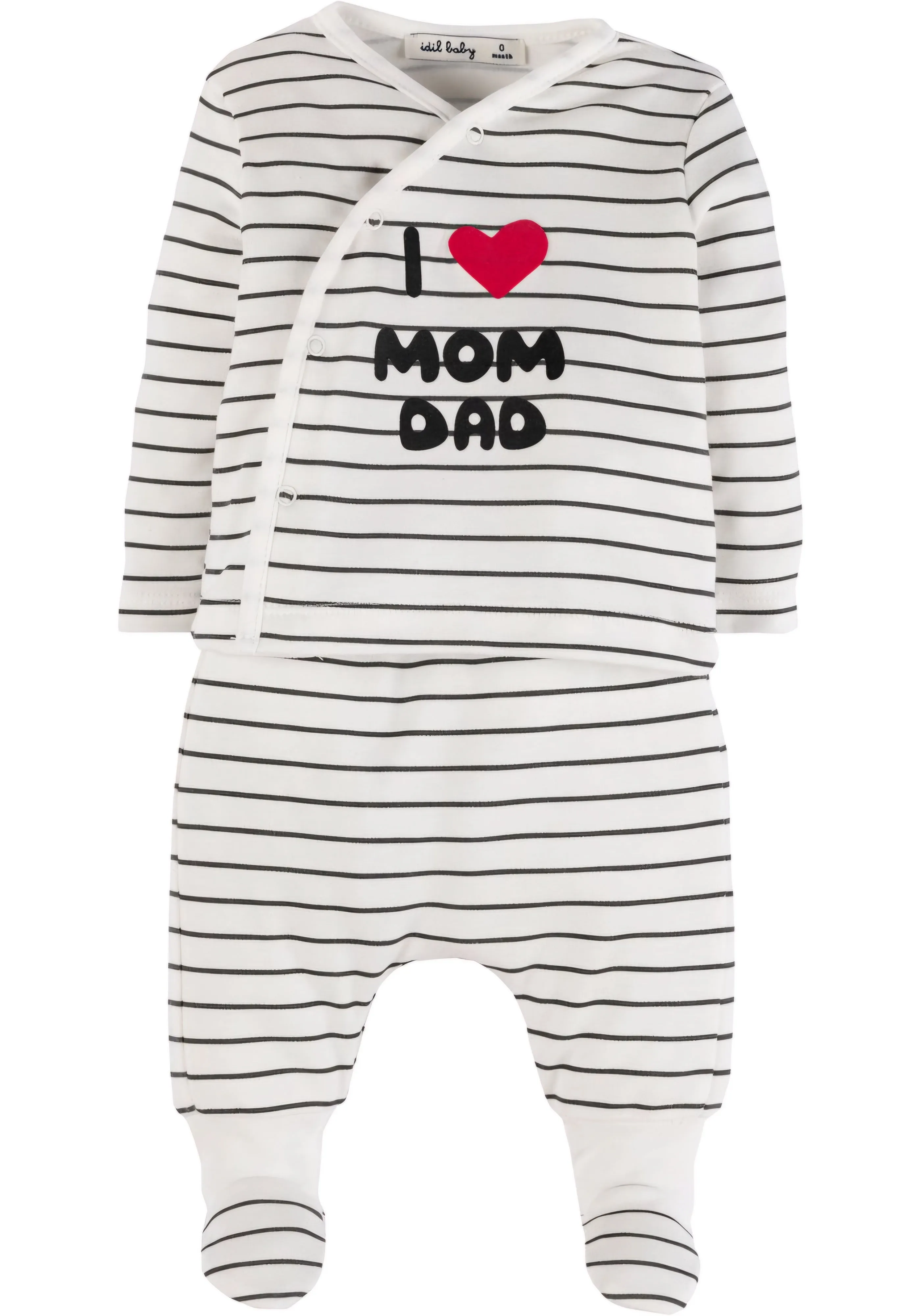 I ♥ Mom Dad" Onesie Set.