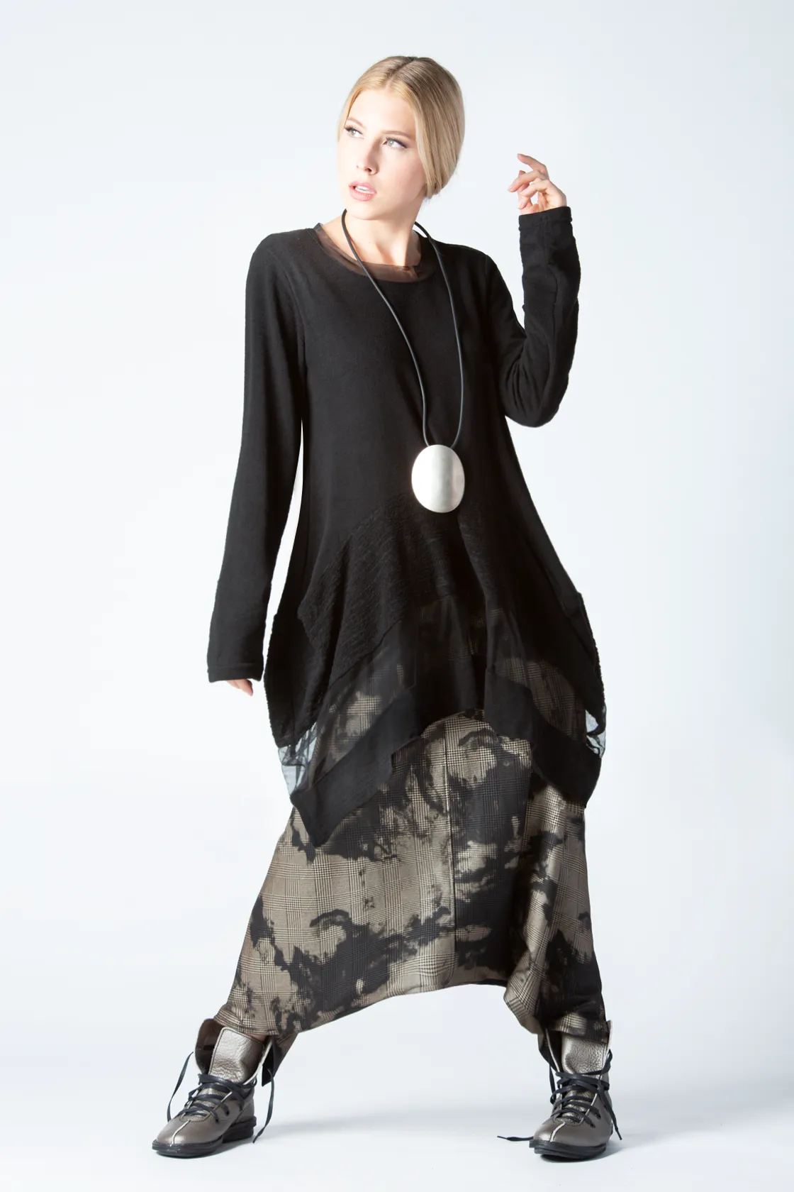 LUUKAA Samantha Tunic in Black