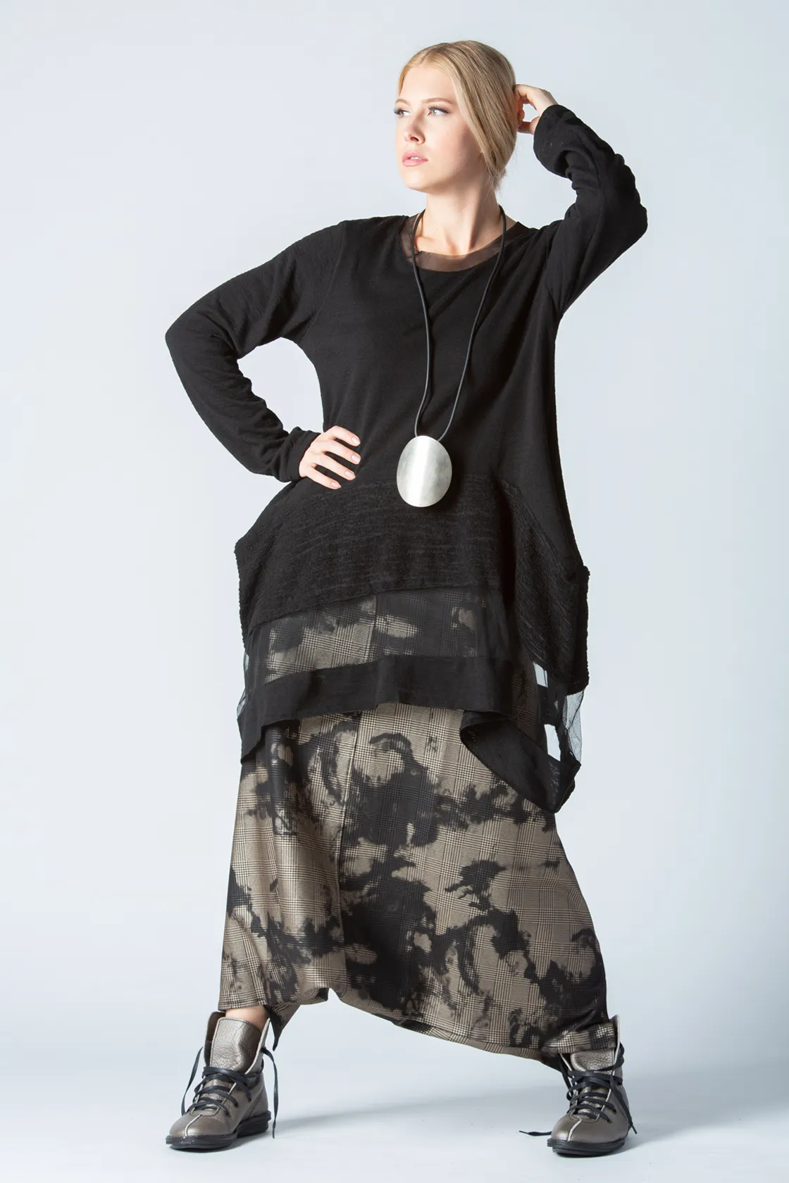 LUUKAA Samantha Tunic in Black