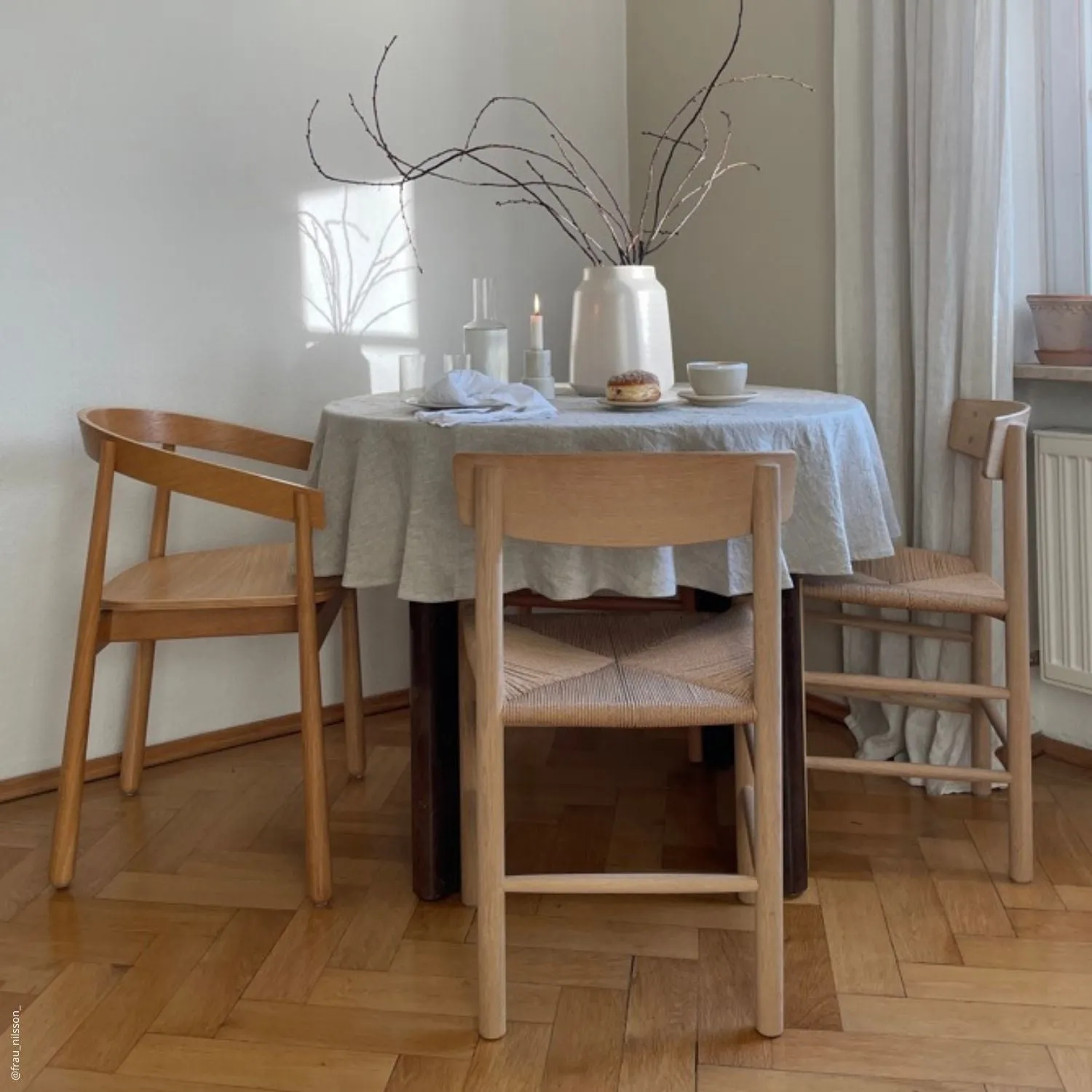 Melange Lightweight Linen Round Tablecloth