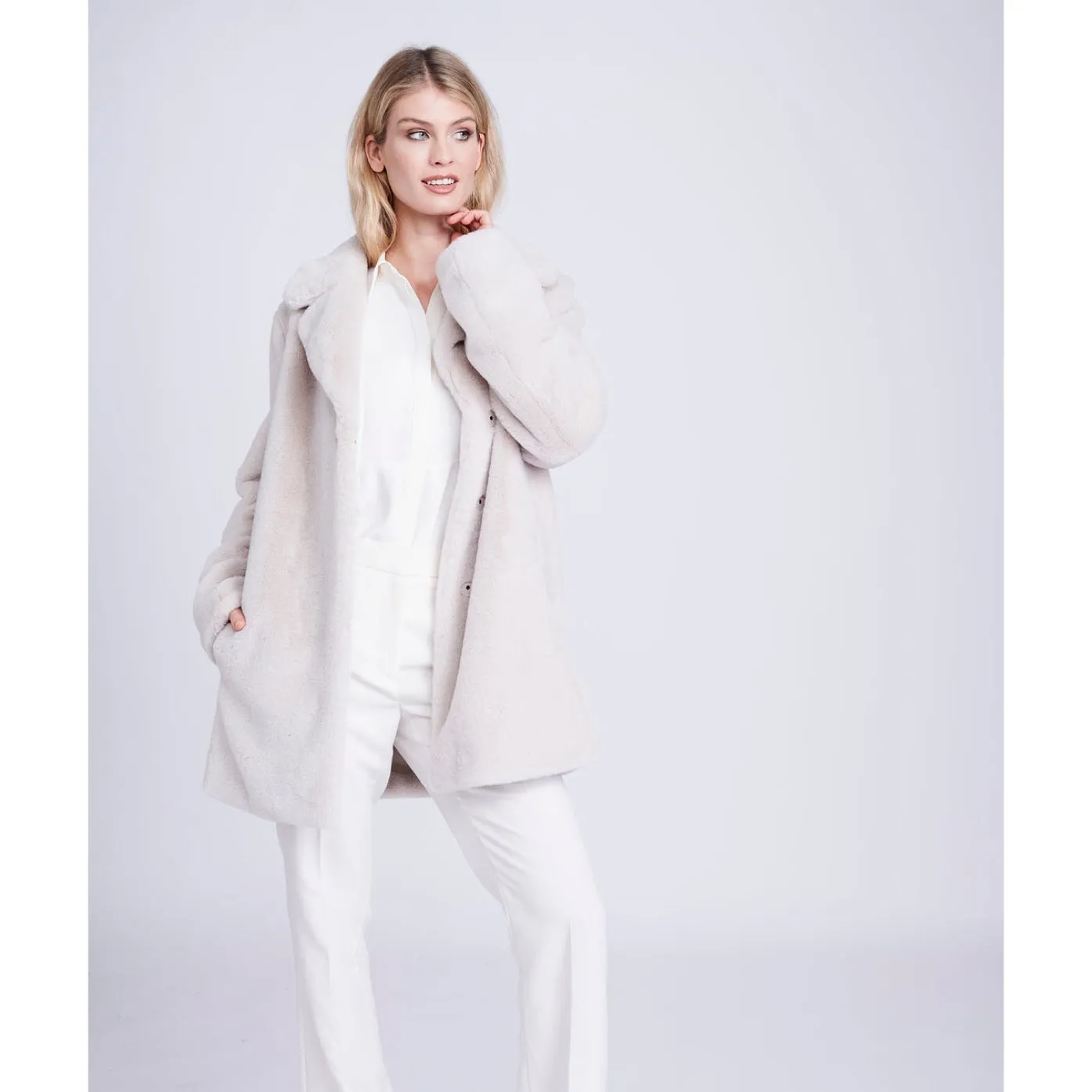 Pia Rossini Kennedy Coat