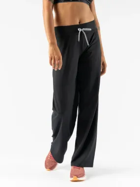 rabbit Women's EZ Pants in Black